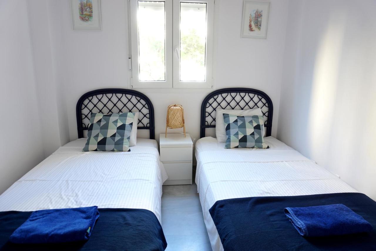 Family Complex Mi Capricho 1, Sea View Apartment Sitio de Calahonda ภายนอก รูปภาพ
